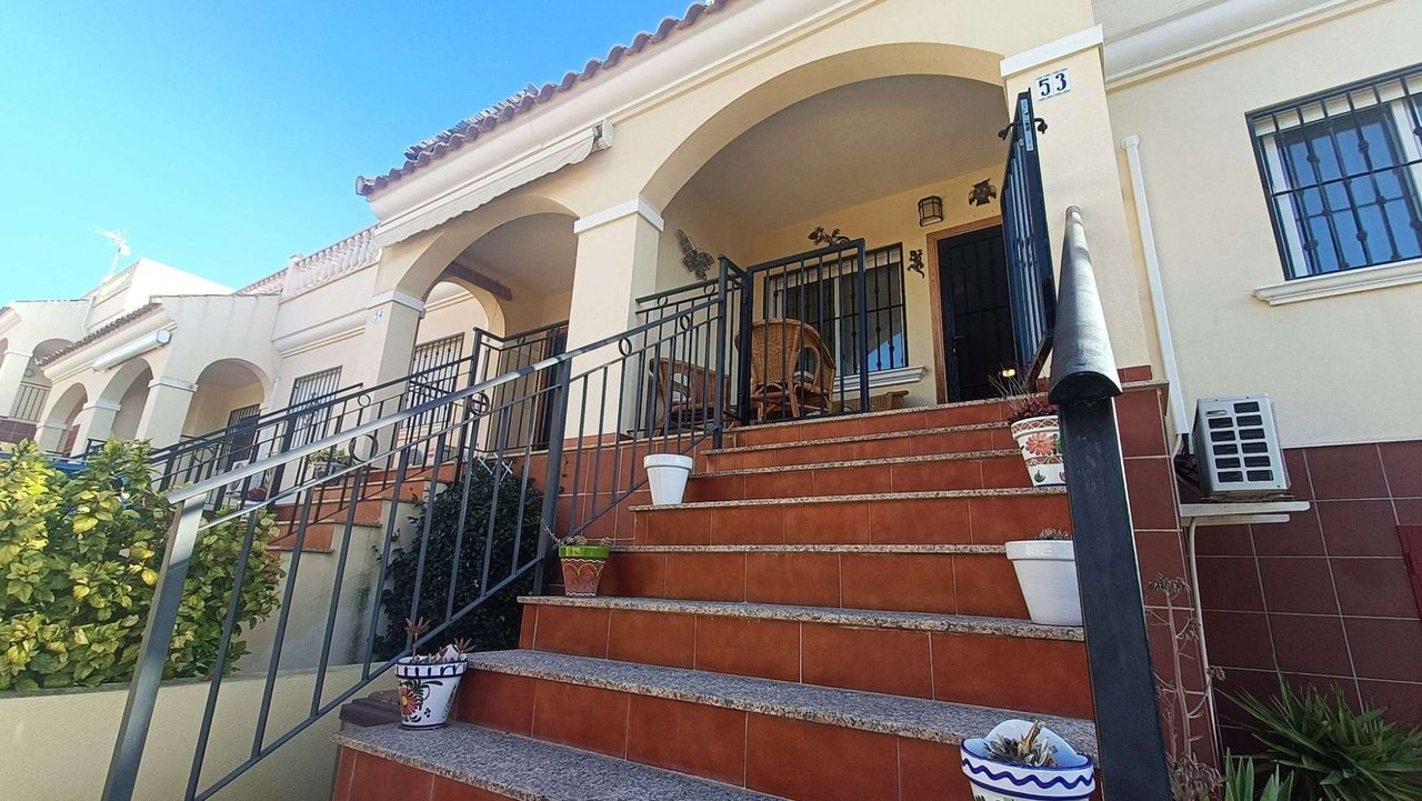 House in Almoradi - Image 2