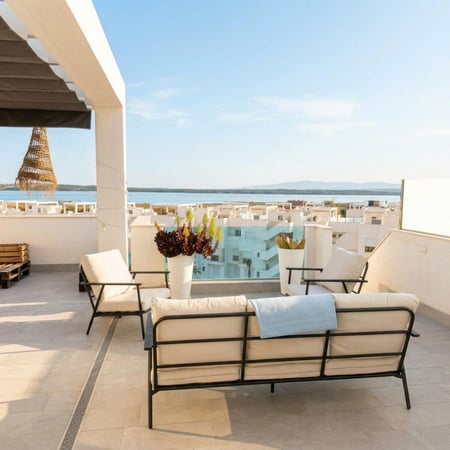 House in Urbanizacion El Raso - view 1