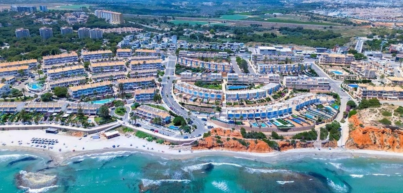 House in Cabo Roig - Image 2
