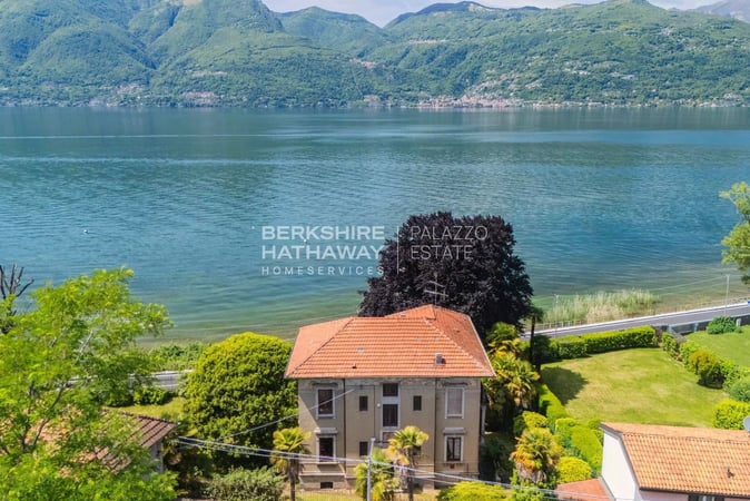Villa in Germignaga - view 1