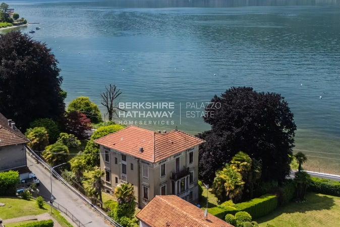 Villa in Germignaga - view 1