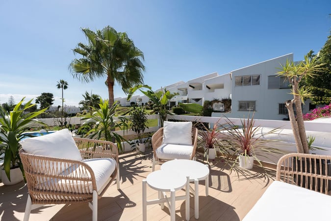Apartment in Nueva Andalucia - view 1
