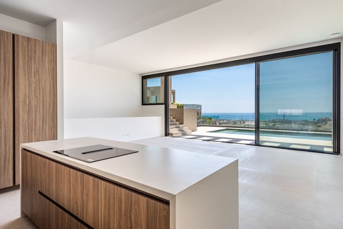 Villa in Benahavis - view 1