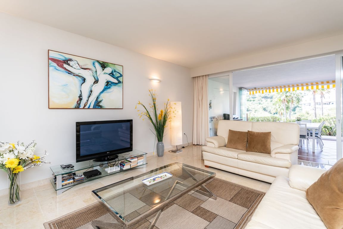 Apartment in Malaga - Image 2