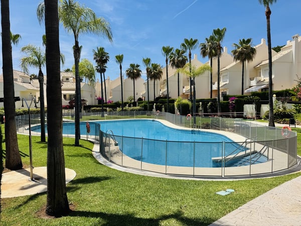 House in Marbella Del Este - view 1