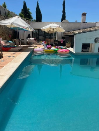 Villa in Benahavis - view 1