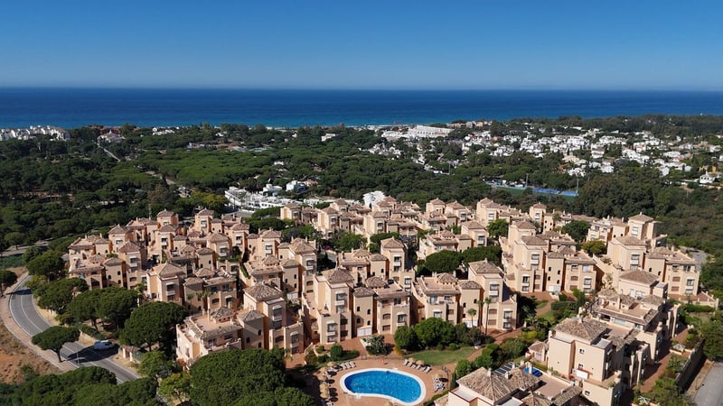 Apartment in Elviria - view 1