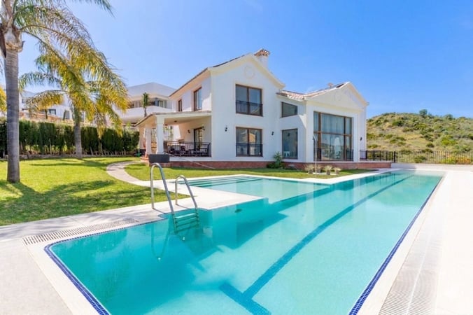 Villa in Mijas Costa - view 1