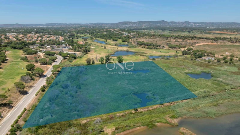 Land in Loule - view 1
