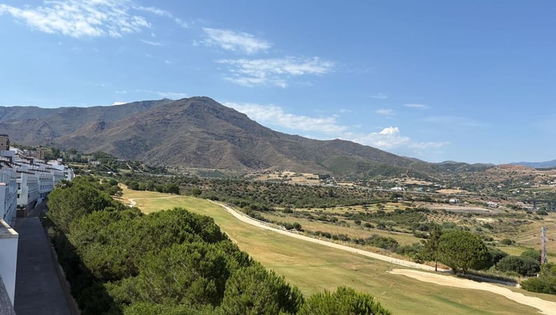 Apartment in Estepona - view 1