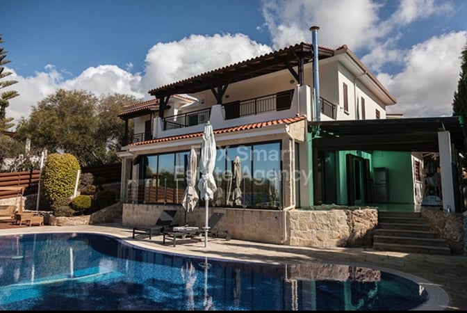 House in Tala - view 1