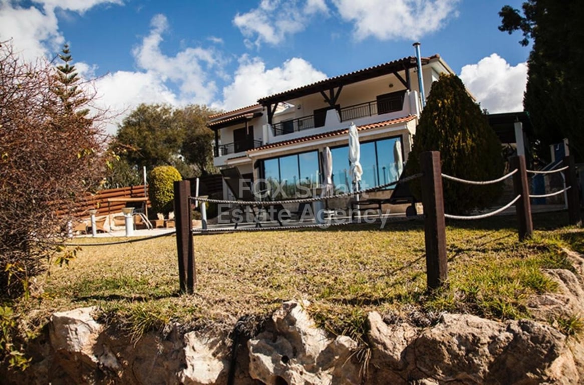 House in Tala - Image 2