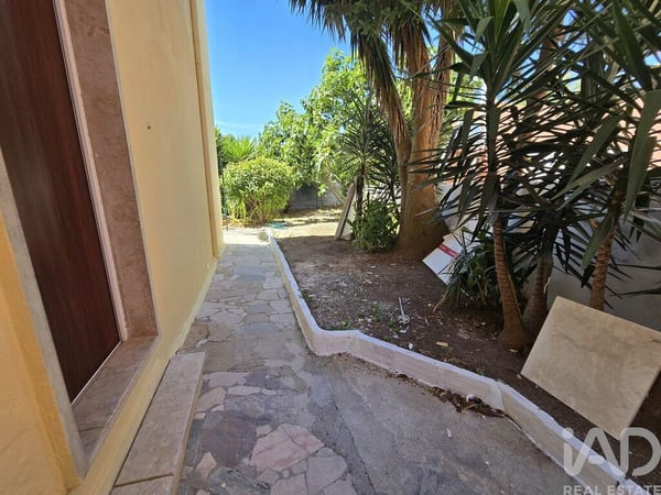 Apartment in Loures - view 1