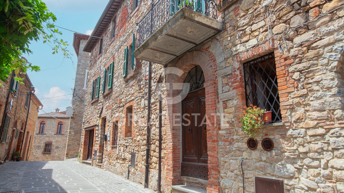 House in Parrano - Image 2