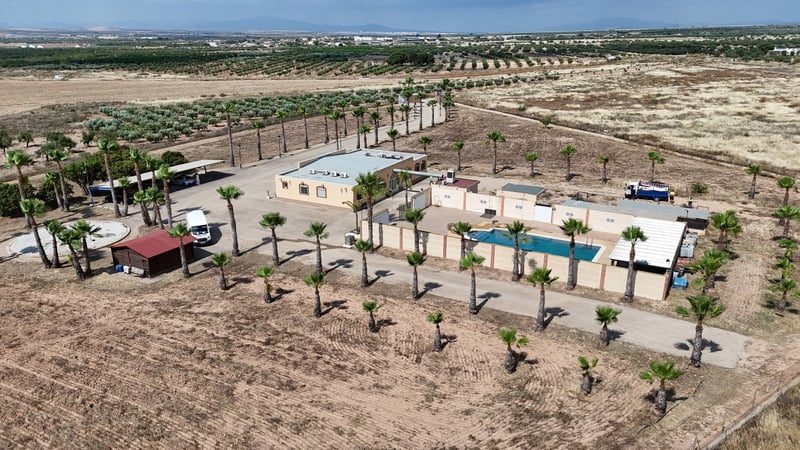 Villa in Fuentealamo - view 1
