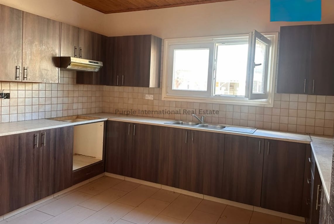 House in Perivolia - Image 2