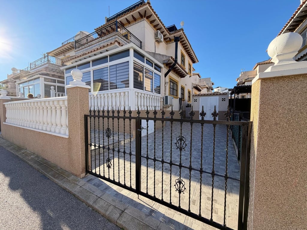 House in Urbanizacion los Balcones