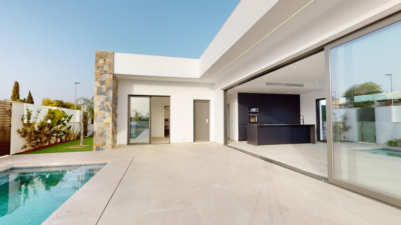Villa in Los Alcazares - Image 3