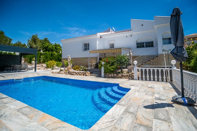Villa in San Fulgencio - view 1