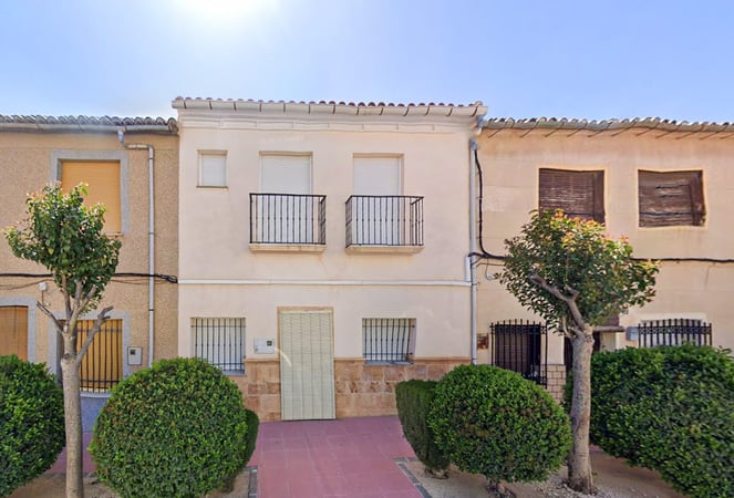 House in Alguena - view 1