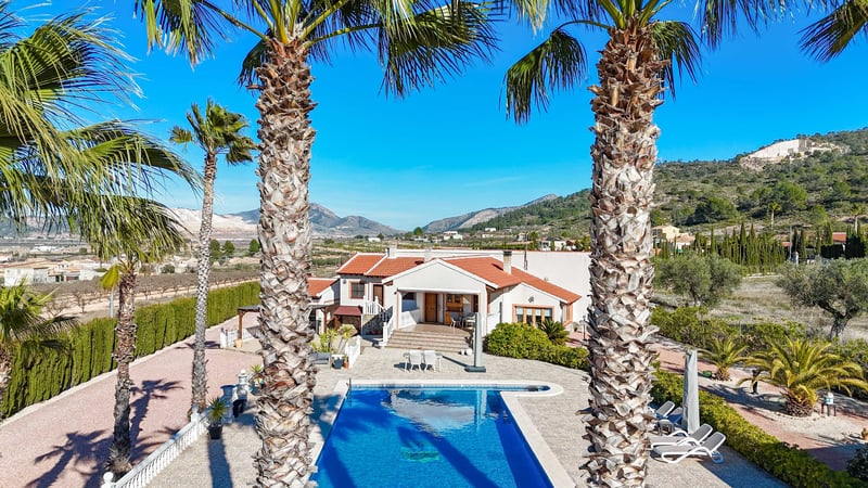 House in La Canada de la Lena - view 1