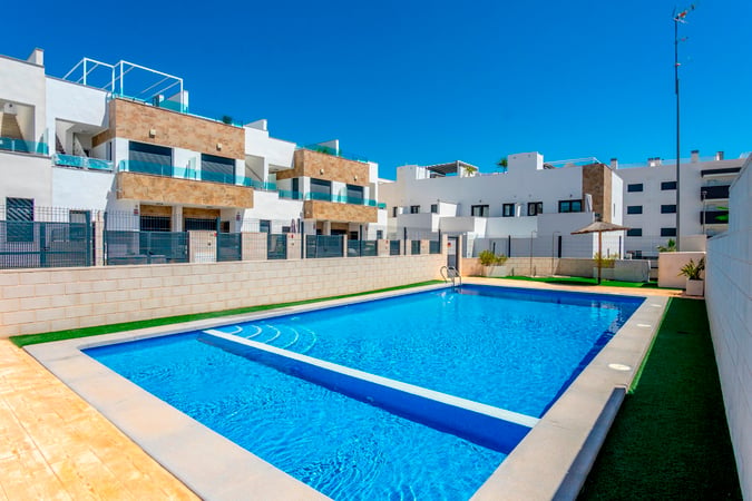 Villa in Villamartin - view 1