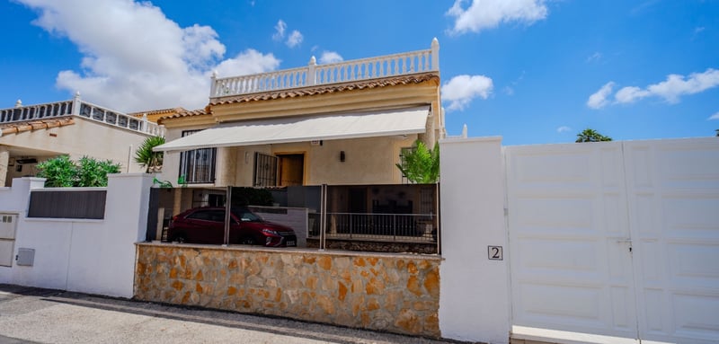 House in Lo Bigo - view 1