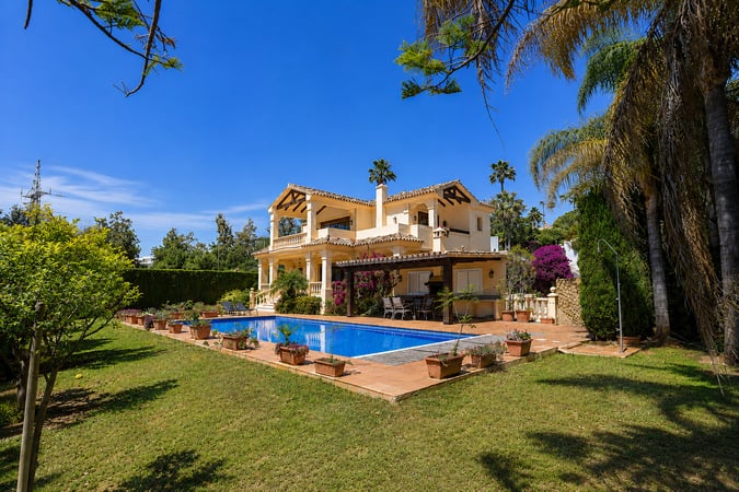 Villa in Lomas de la Quinta - view 1