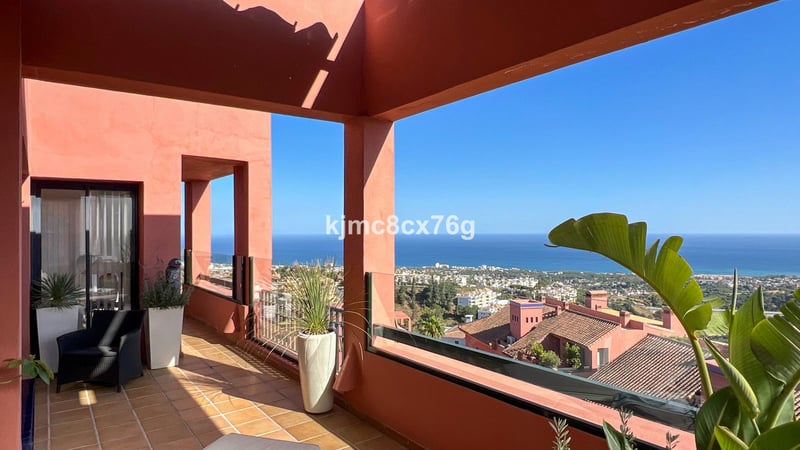 Apartment in Sitio de Calahonda - view 1