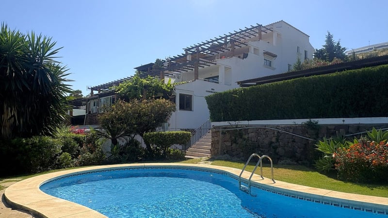 House in Estepona - view 1