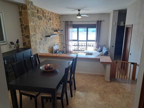 House in El Matorral - view 1