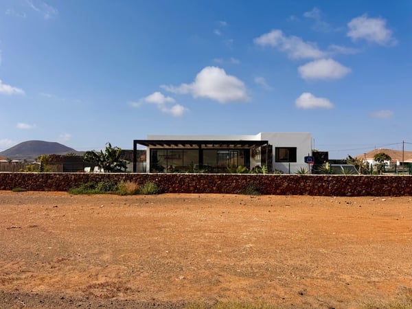 House in La Oliva - view 1