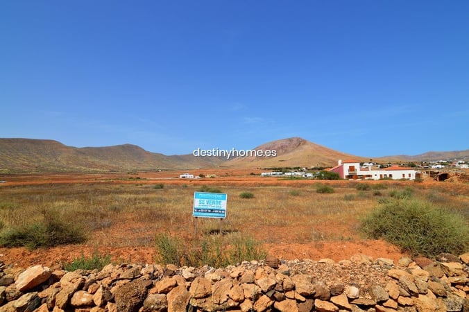 House in Tetir - view 1
