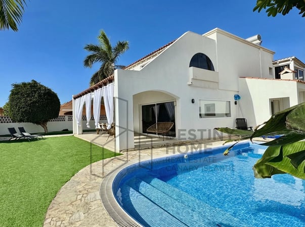 House in Corralejo - view 1