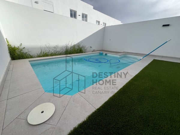 House in Corralejo - view 1