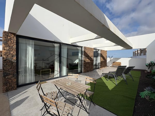 House in Corralejo - view 1