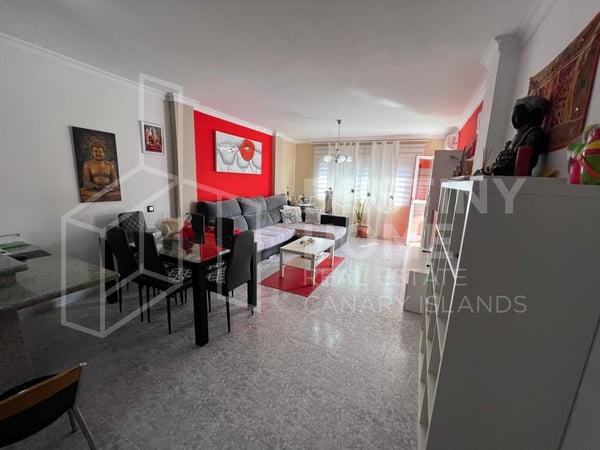 House in Tetir - view 1