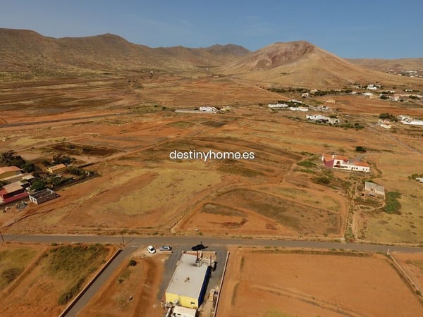House in Tefia - view 1