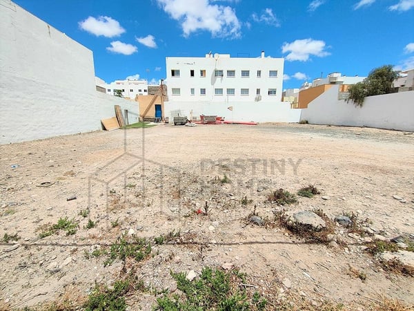 House in Tetir - view 1