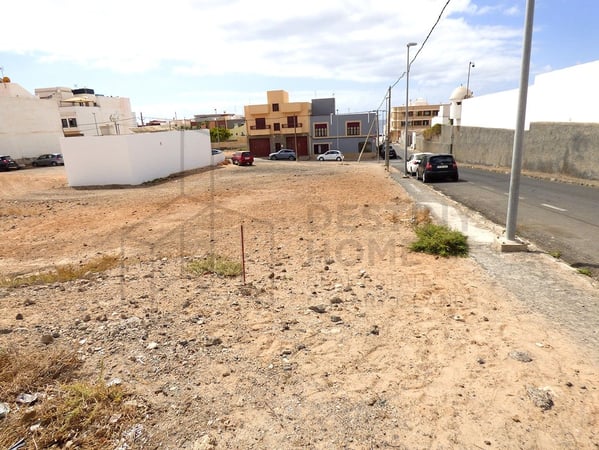 House in Tetir - view 1