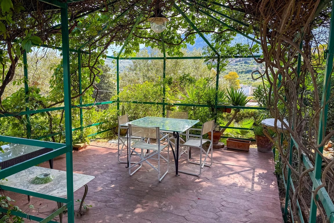 Villa in Salina