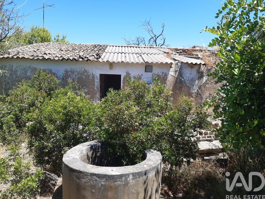 House in Guia