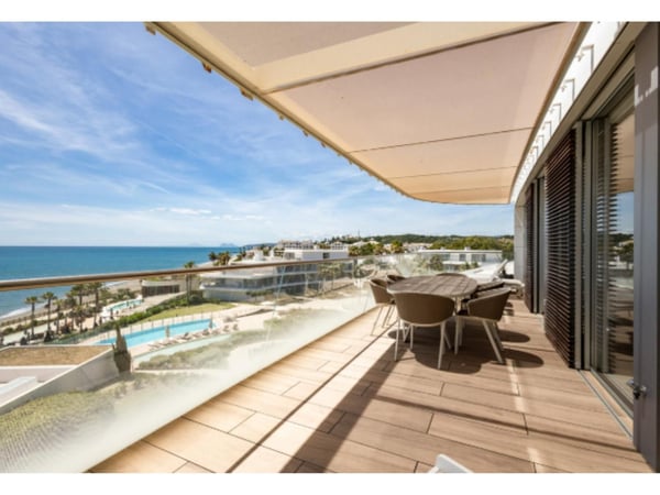 House in Estepona - view 1