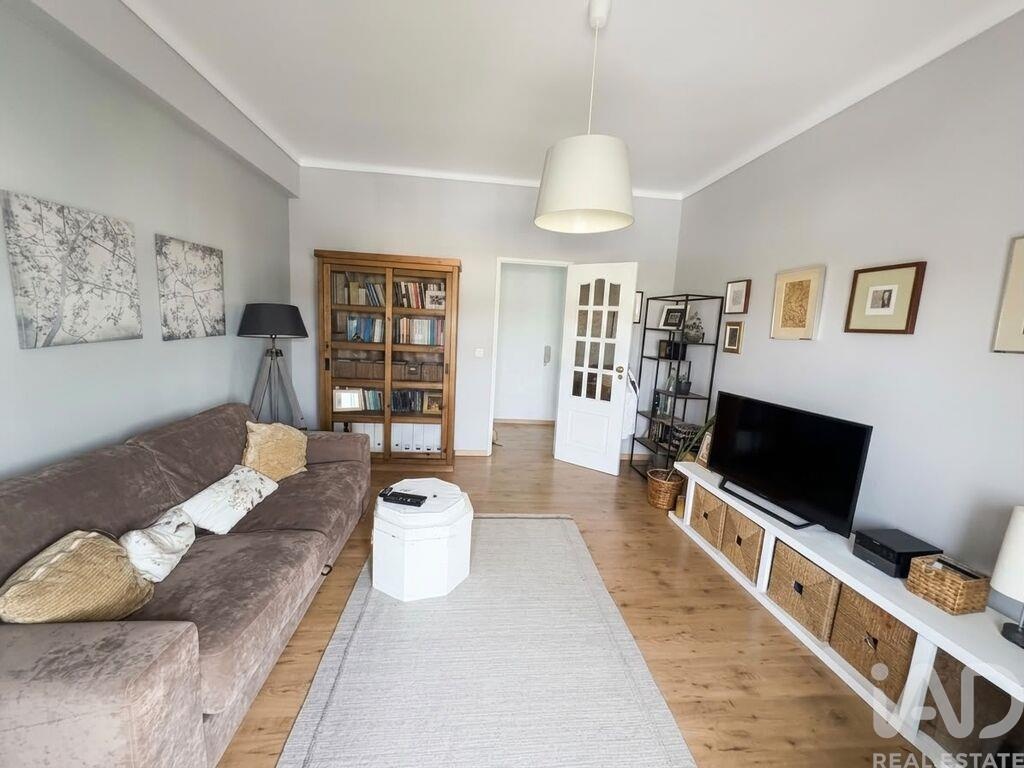 Apartment in Setubal - Image 2