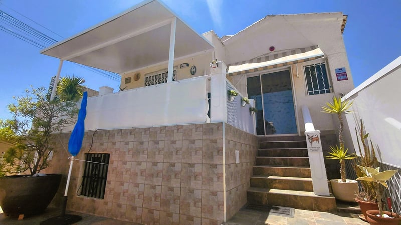 Villa in San Fulgencio - view 1