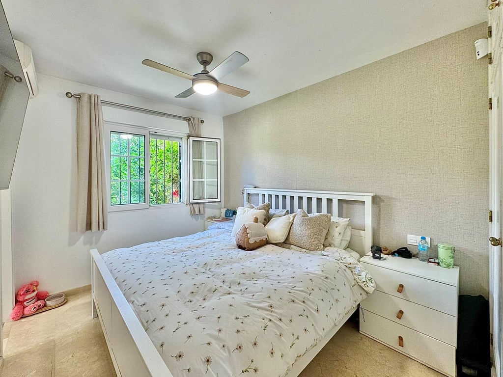 Apartment in Villamartin - Image 3
