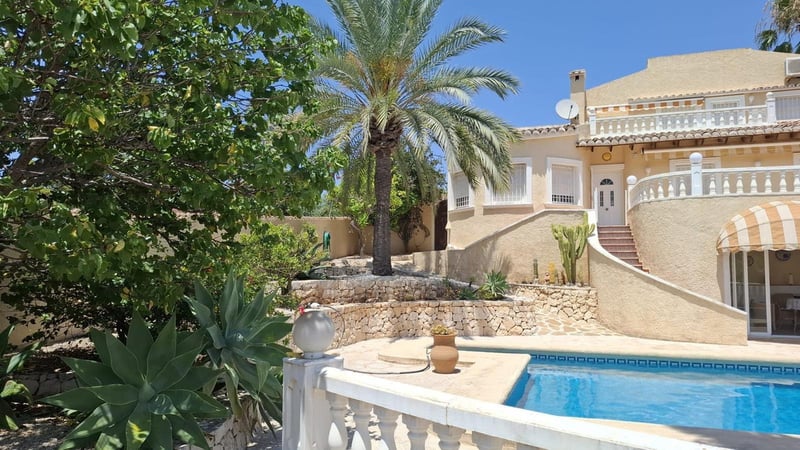 Villa in Benissa - view 1
