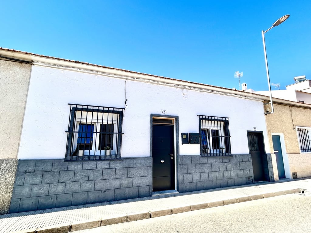 House in San Miguel de Salinas