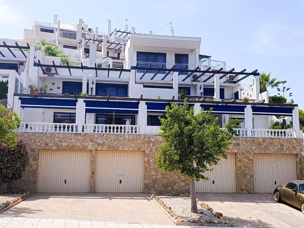 Apartment in Dehesa de Campoamor - view 1