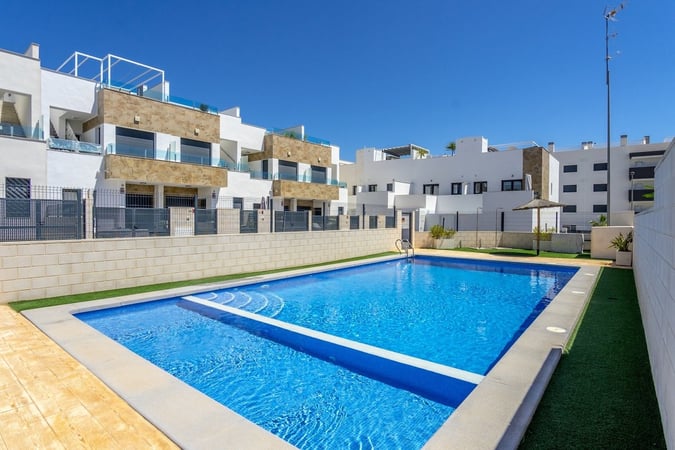 House in Villamartin - view 1